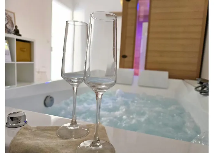 O Sacree Detente De -spa Privatif - Proche De La Gare & Centre Apartment *