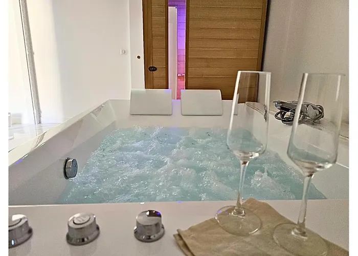 O Sacree Detente De -spa Privatif - Proche De La Gare & Centre Reims